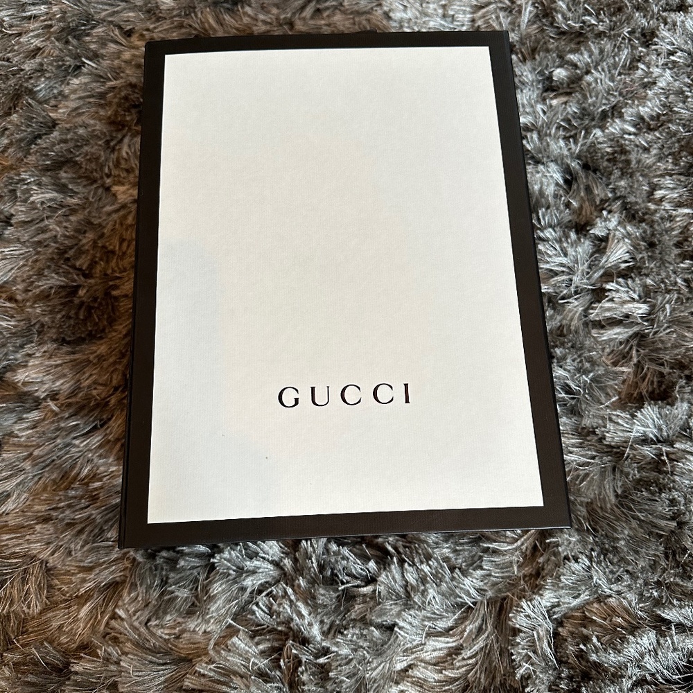 Gucci box